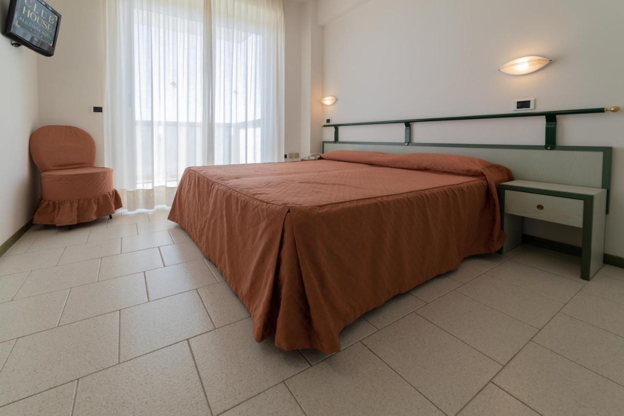 Club House 4* Cattolica
