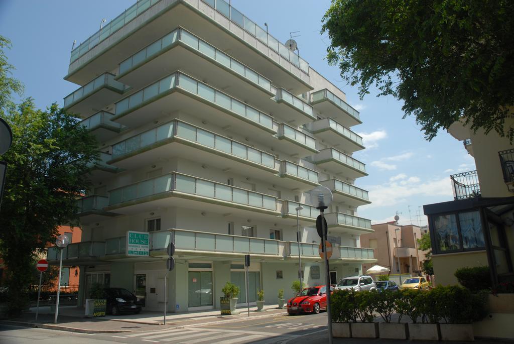 Club House 4* Cattolica