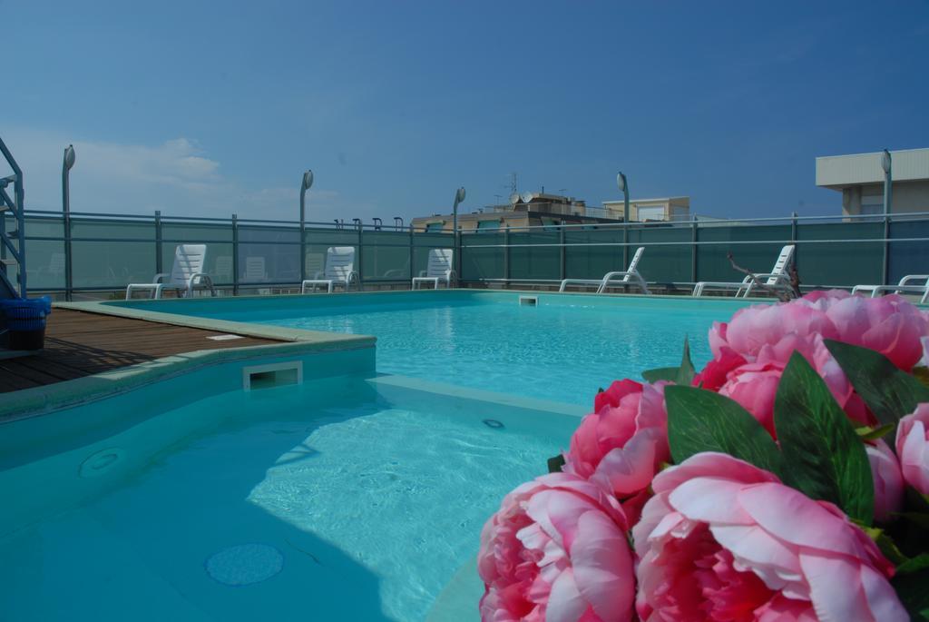 Aparthotel Club House